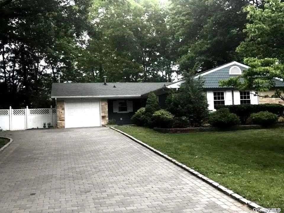 #1 photo, 5 Spencer Lane, Stony Brook , NY 11790