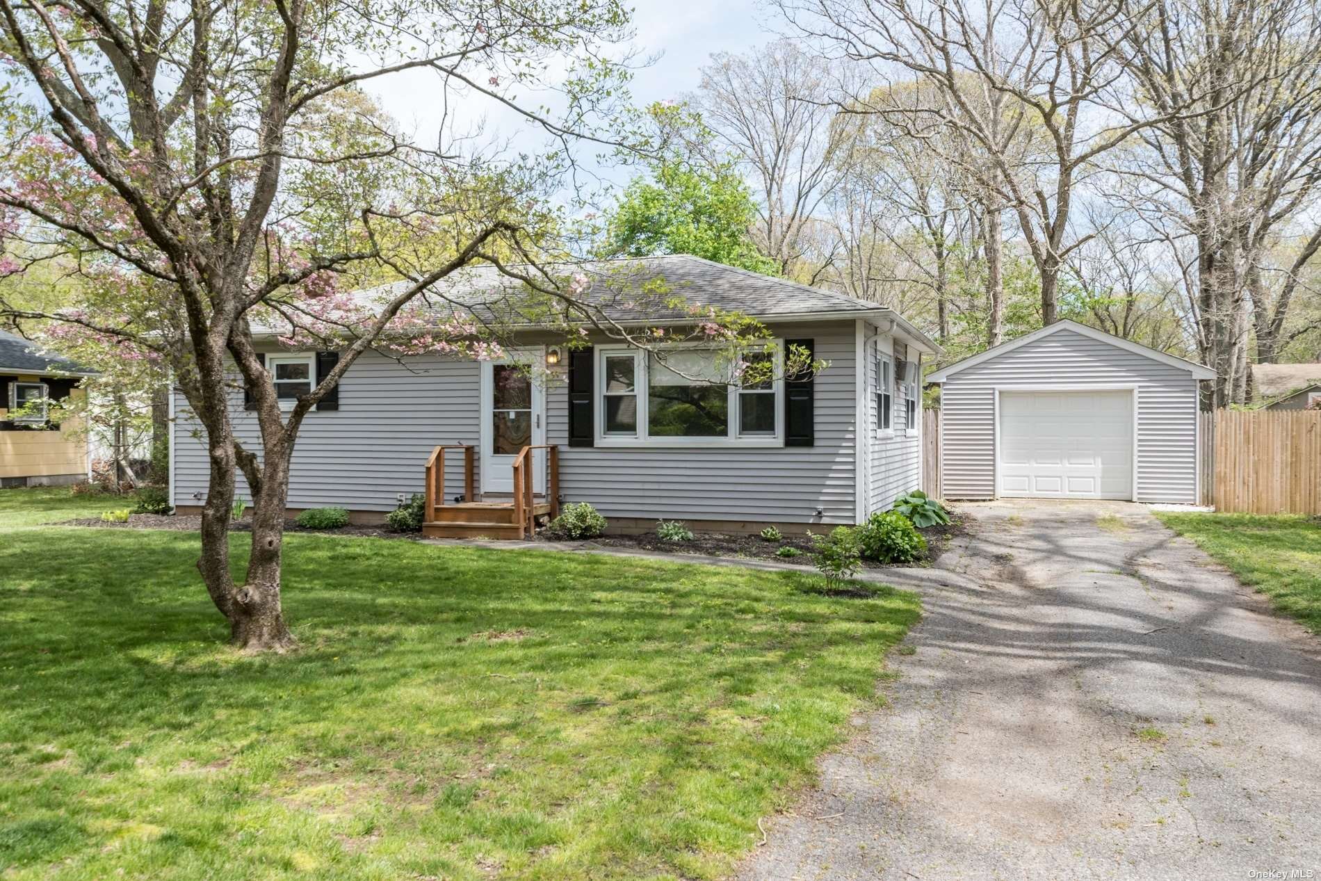 #1 photo, 33 Pine Cone Street, Middle Island , NY 11953