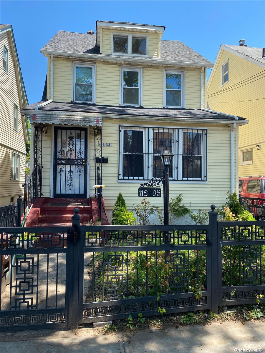 #1 photo, 112-35 207th Street, क्वीन्स गाँव Queens Village , NY 11429