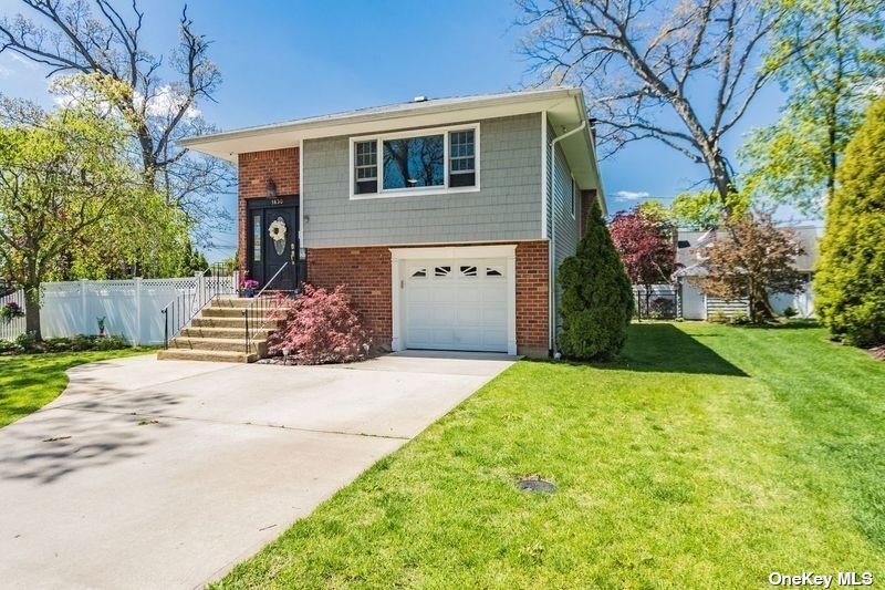 #1 photo, 1630 Wesley Avenue, Merrick , NY 11566