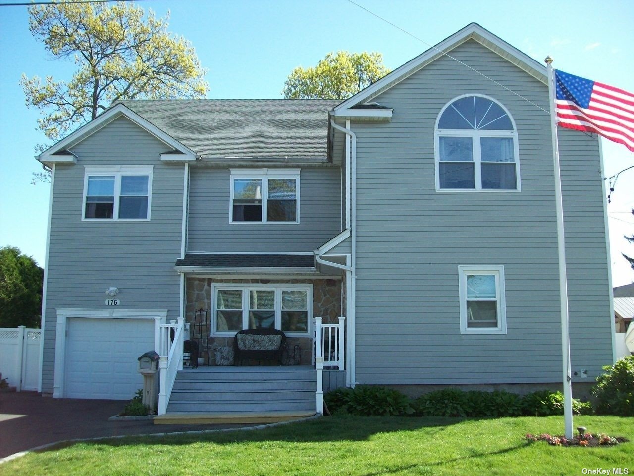 #1 photo, 176 N Fulton Avenue, Lindenhurst , NY 11757