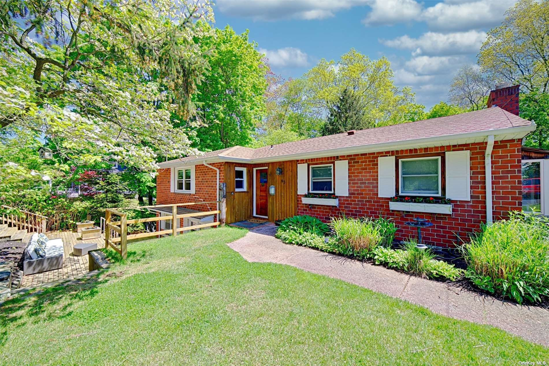 #1 photo, 45 Burlington Boulevard, Smithtown , NY 11787