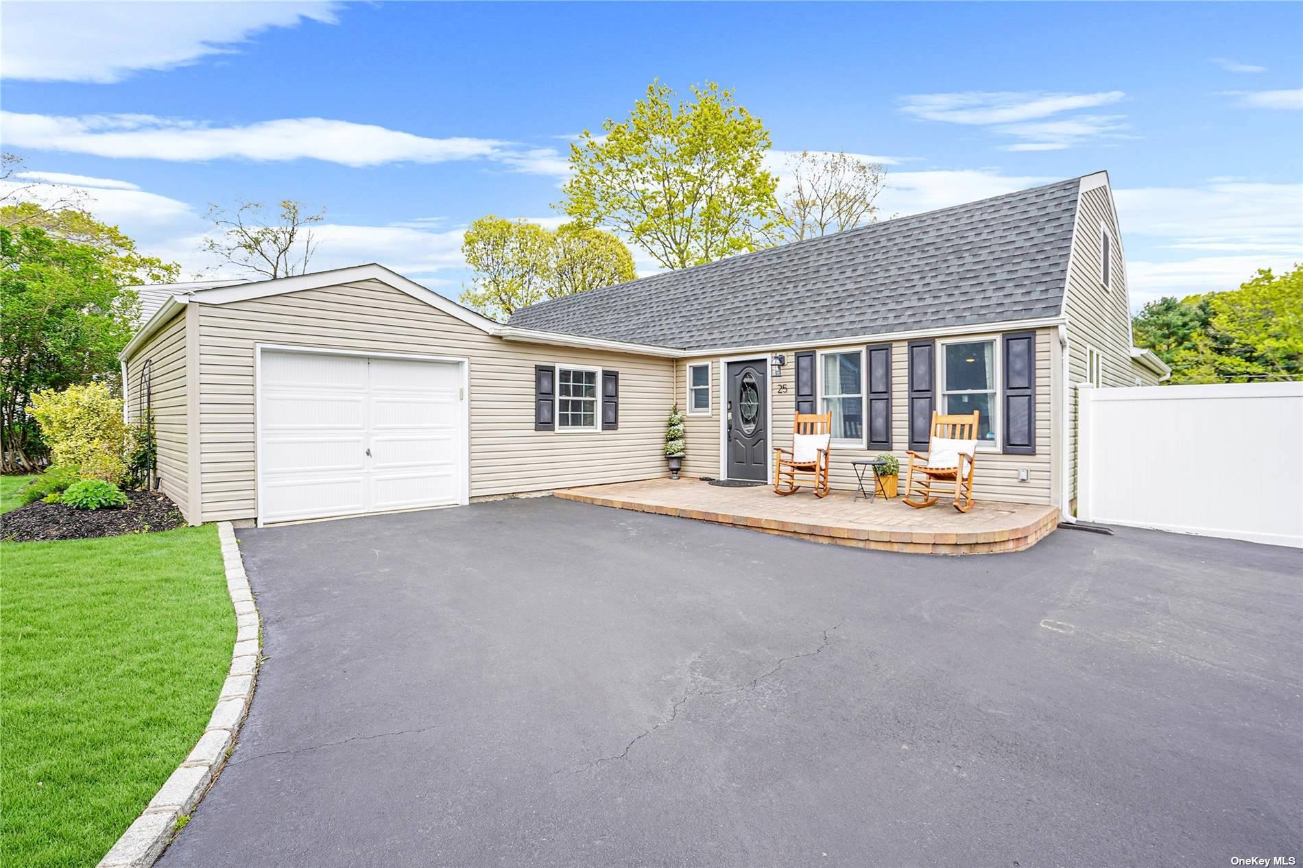#1 photo, 25 Ramsy Lane, Farmingville , NY 11738