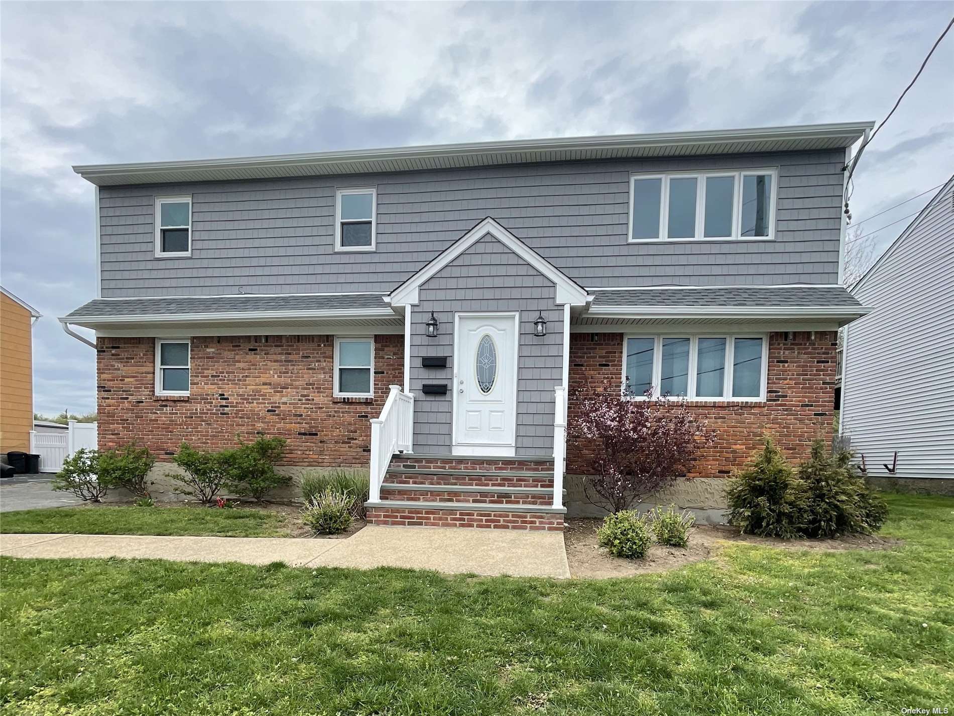 #1 photo, 3517 Shore Place, ナッソー郡 Seaford , NY 11783