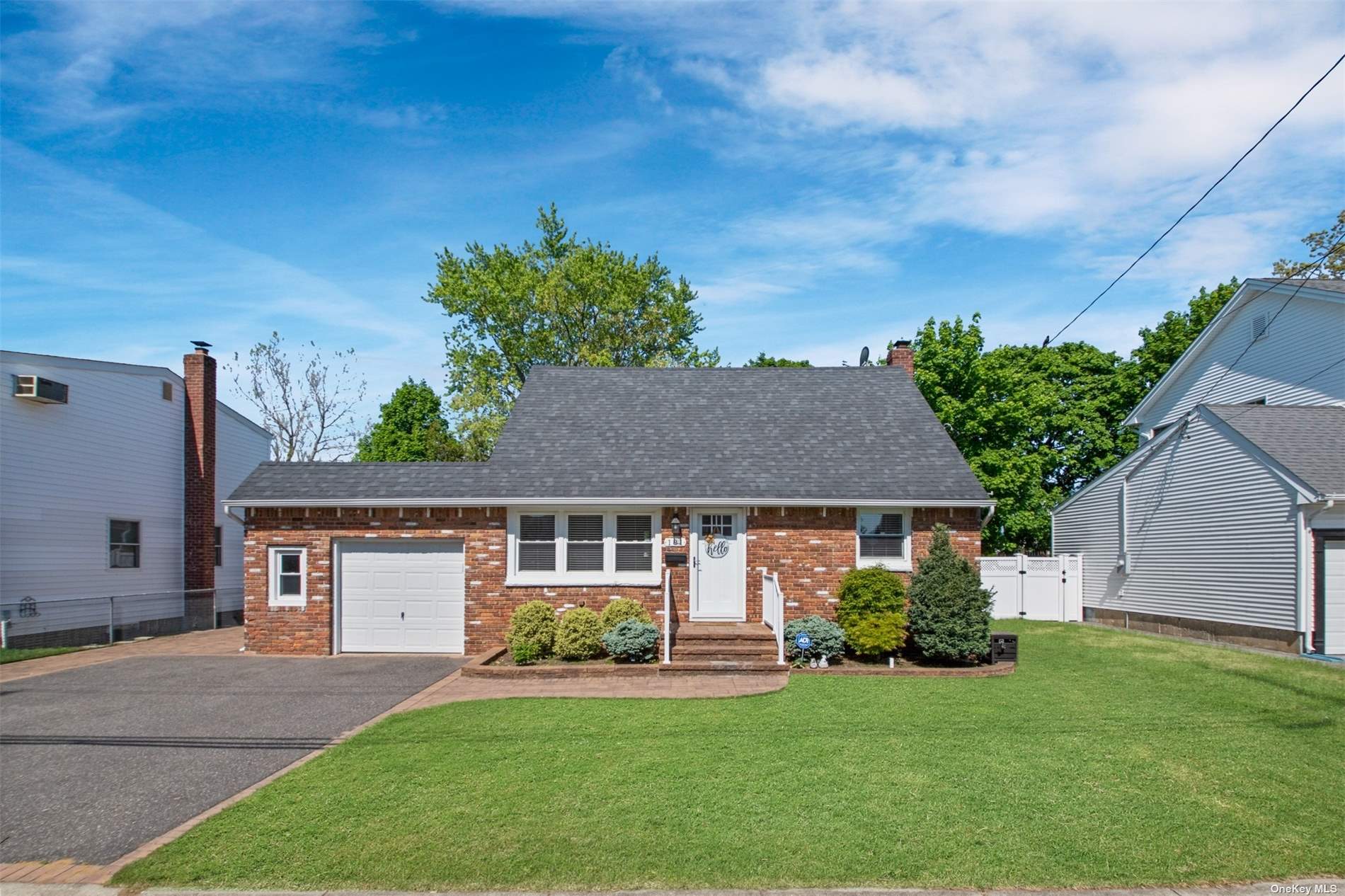 #1 photo, 181 N 7th Street, Bethpage , NY 11714