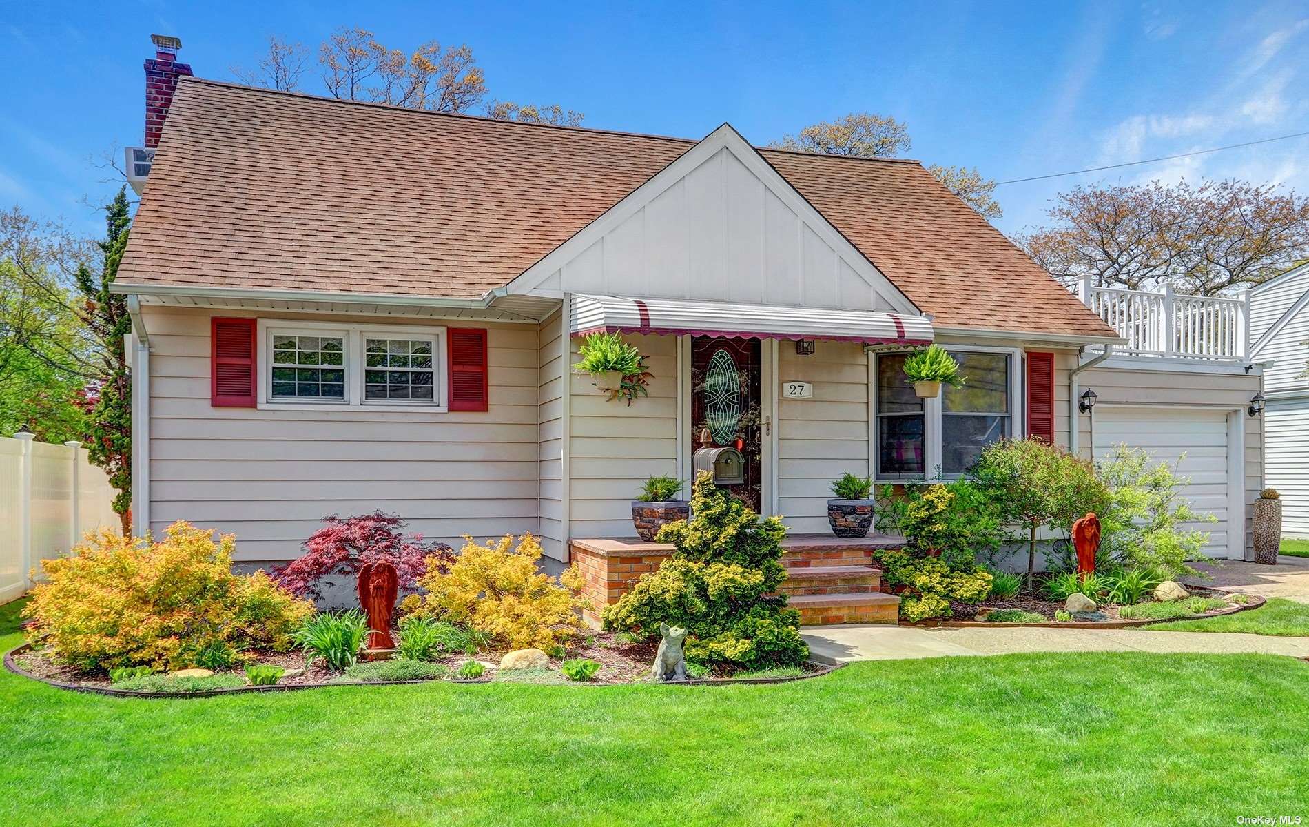 #1 photo, 27 Burton Lane, ナッソー郡 Massapequa , NY 11758