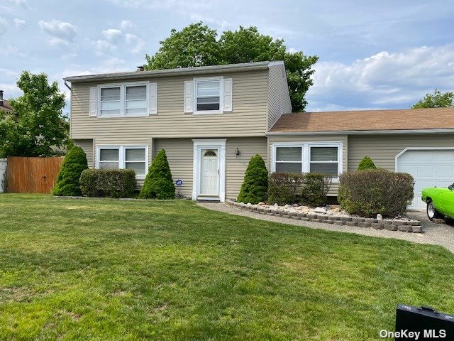 #1 photo, 21 Forte Avenue, سوفولك Medford , NY 11763