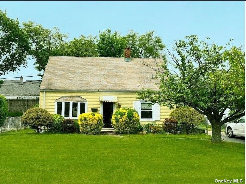 #1 photo, 34 Shelter Lane, नासाउ काउंटी Levittown , NY 11756