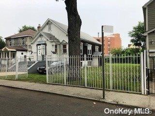 #1 photo, 16128 Mathias Ave, 皇后区 牙买加 Jamaica , NY 11433