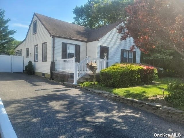 #1 photo, 32 Everett Street, Patchogue , NY 11772