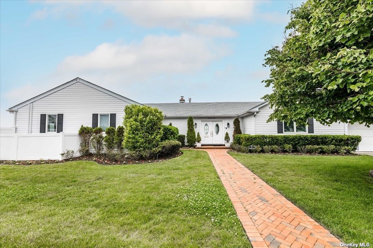 #1 photo, 77 Leewater Avenue, 长岛 Massapequa , NY 11758