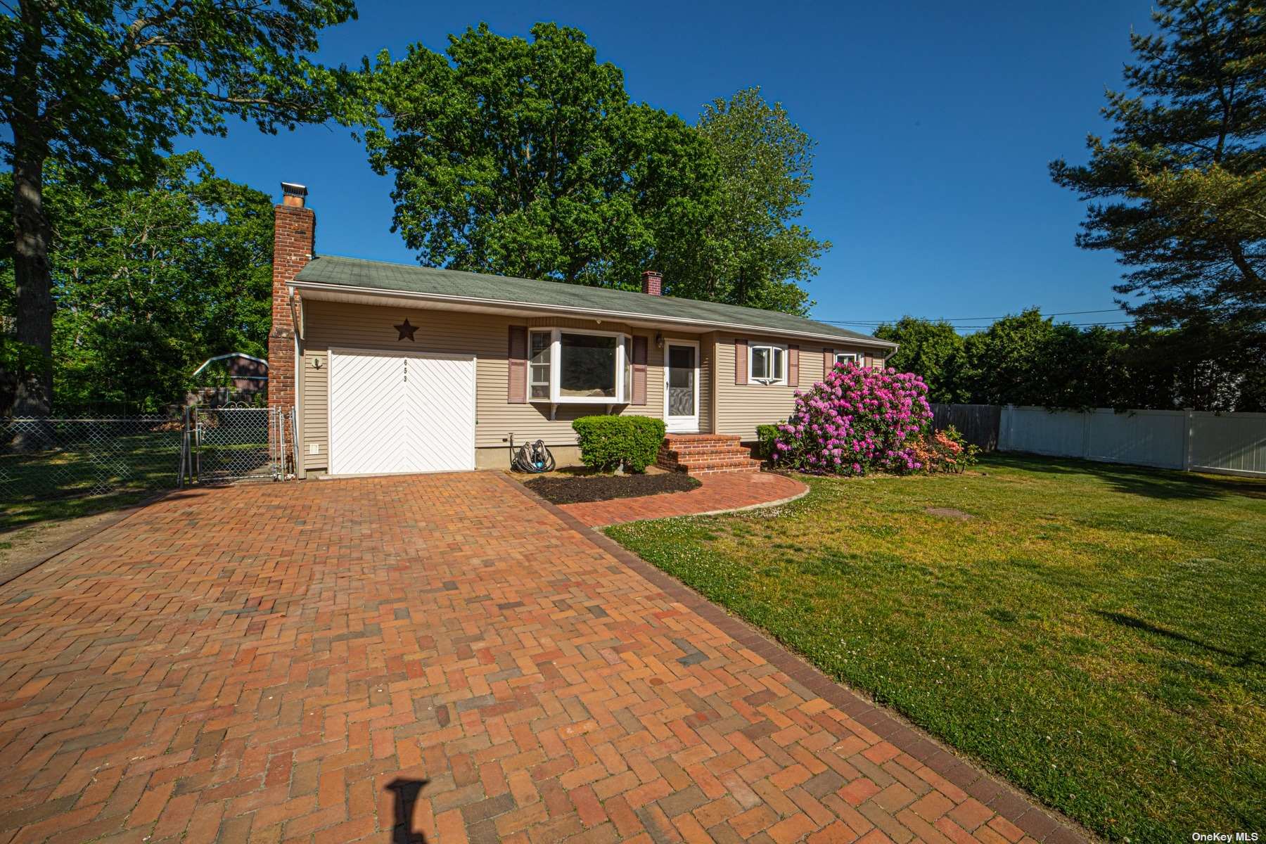 #1 photo, 653 Argosy Street, Islip Terrace , NY 11752