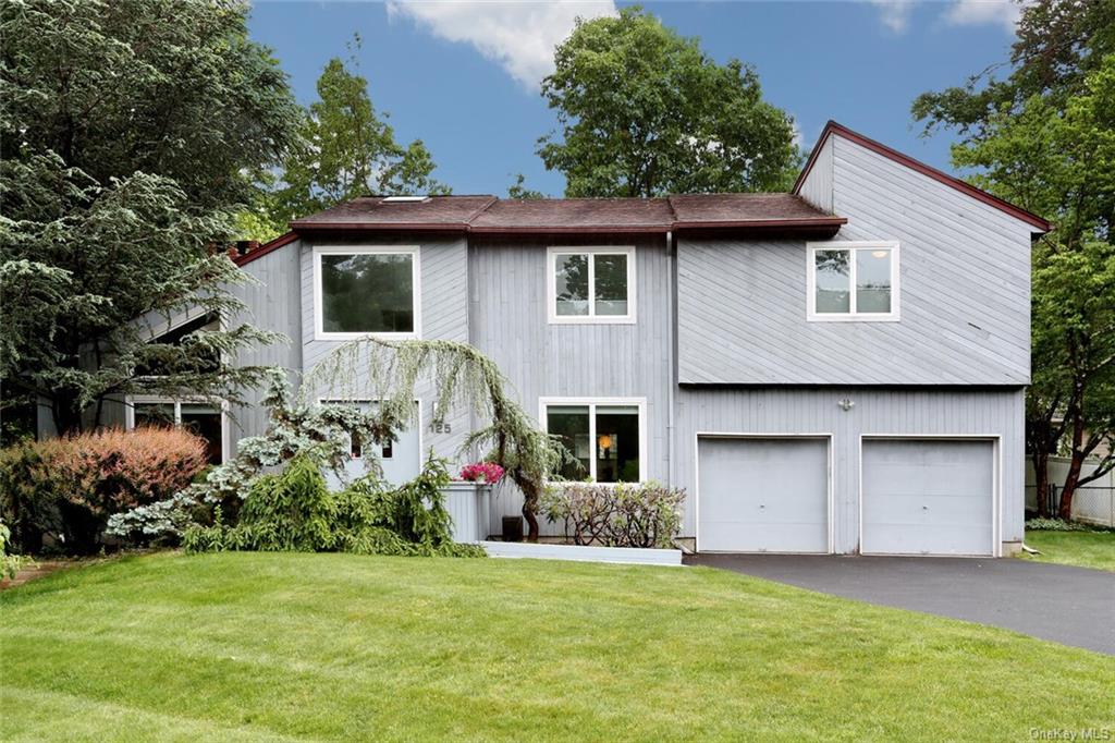#1 photo, 125 Bellows Lane, Clarkstown , NY 10956