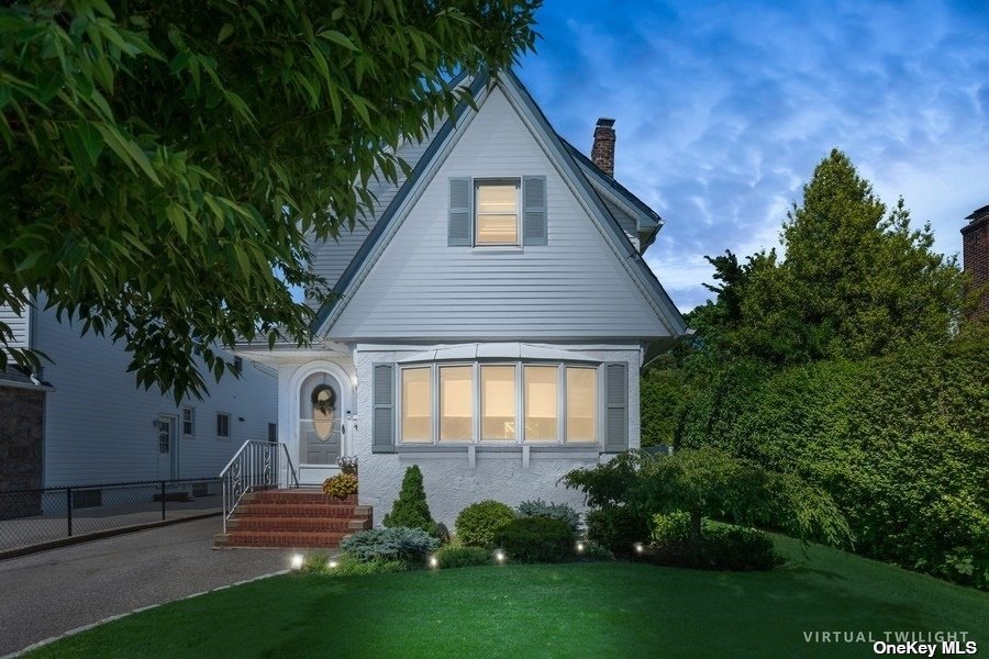 #1 photo, 259 E Beverly Parkway, Valley Stream , NY 11580