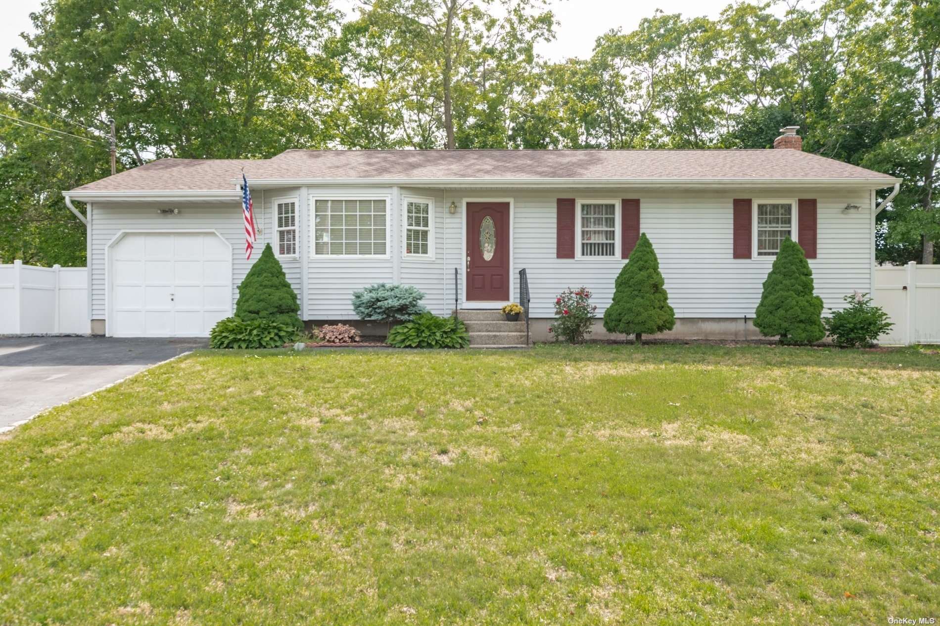 #1 photo, 298 Floyd Road, Shirley , NY 11967