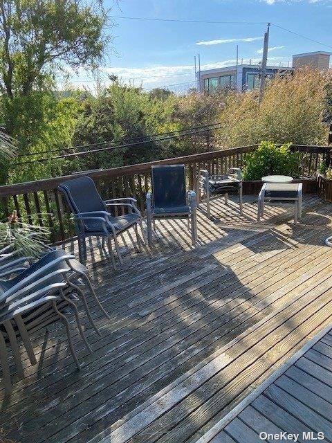 #4 photo, 41 Atlantic Avenue, Seaview , NY 11770