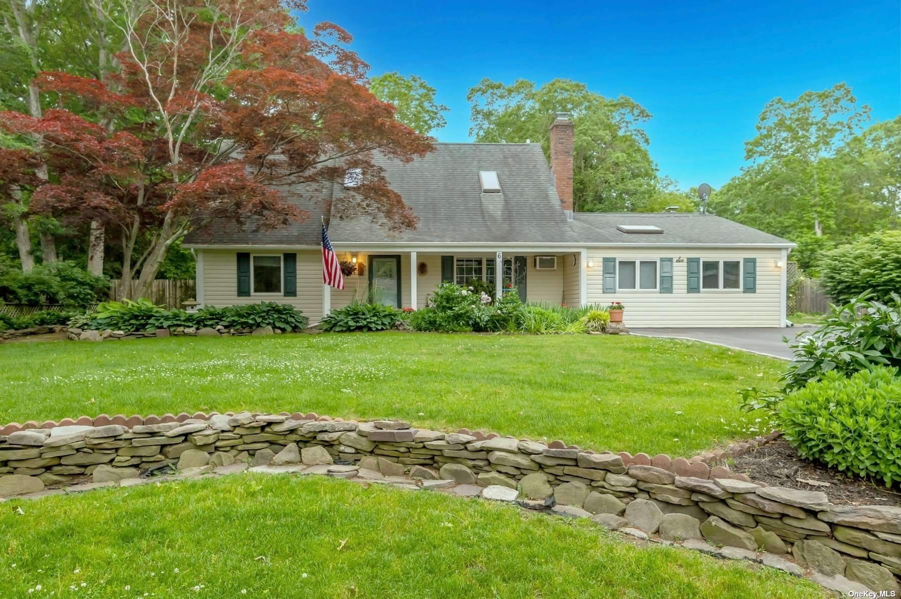 #1 photo, 6 Sedgewick Lane, سوفولك Stony Brook , NY 11790