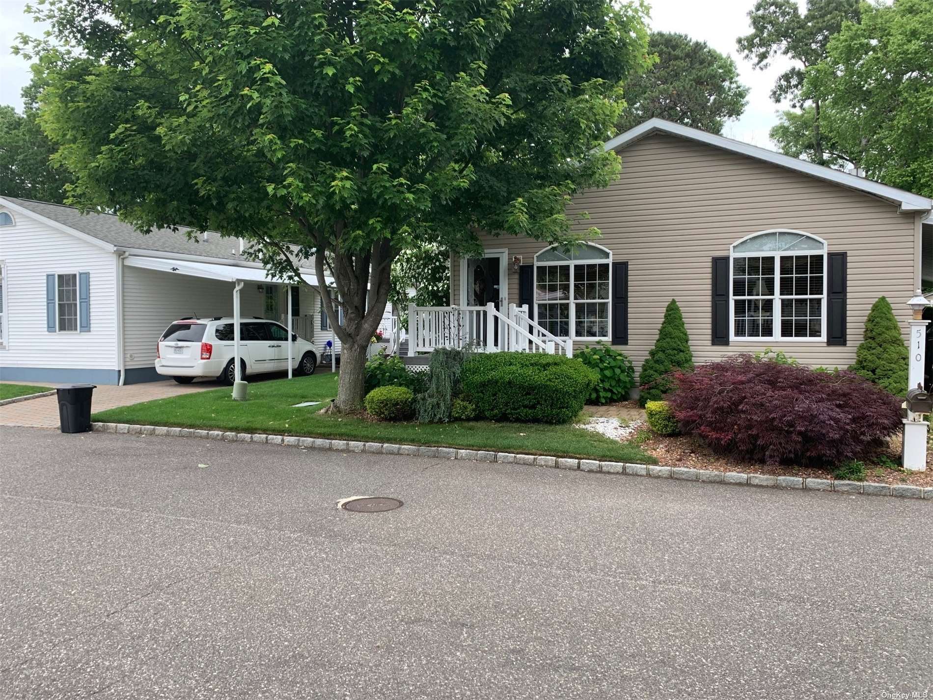 #1 photo, 1661-510 Old Country Road, Riverhead , NY 11901