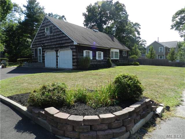 #1 photo, 10 Indian Orchard Lane, Саффолк ‖ East Islip , NY 11730