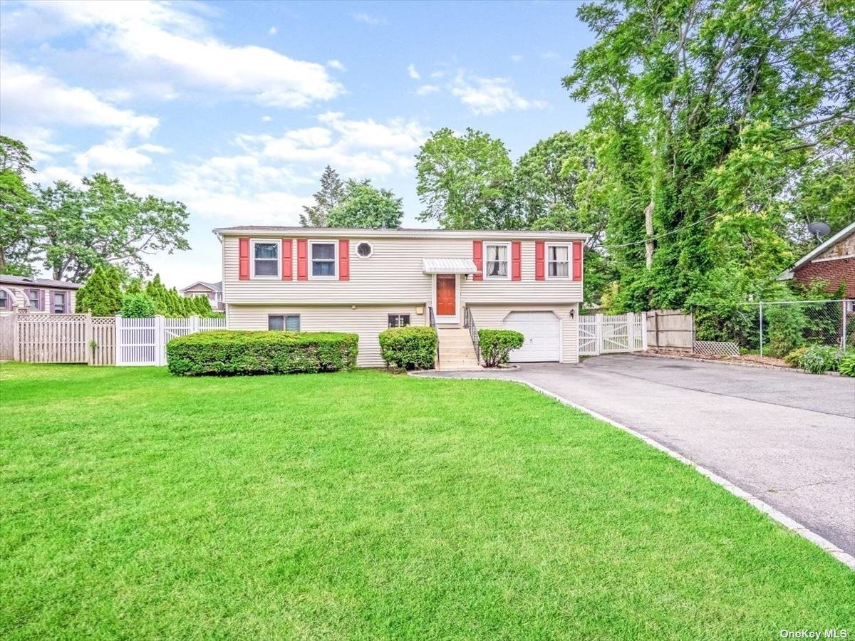 #1 photo, 4486 Express Drive, Саффолк ‖ Ronkonkoma , NY 11779