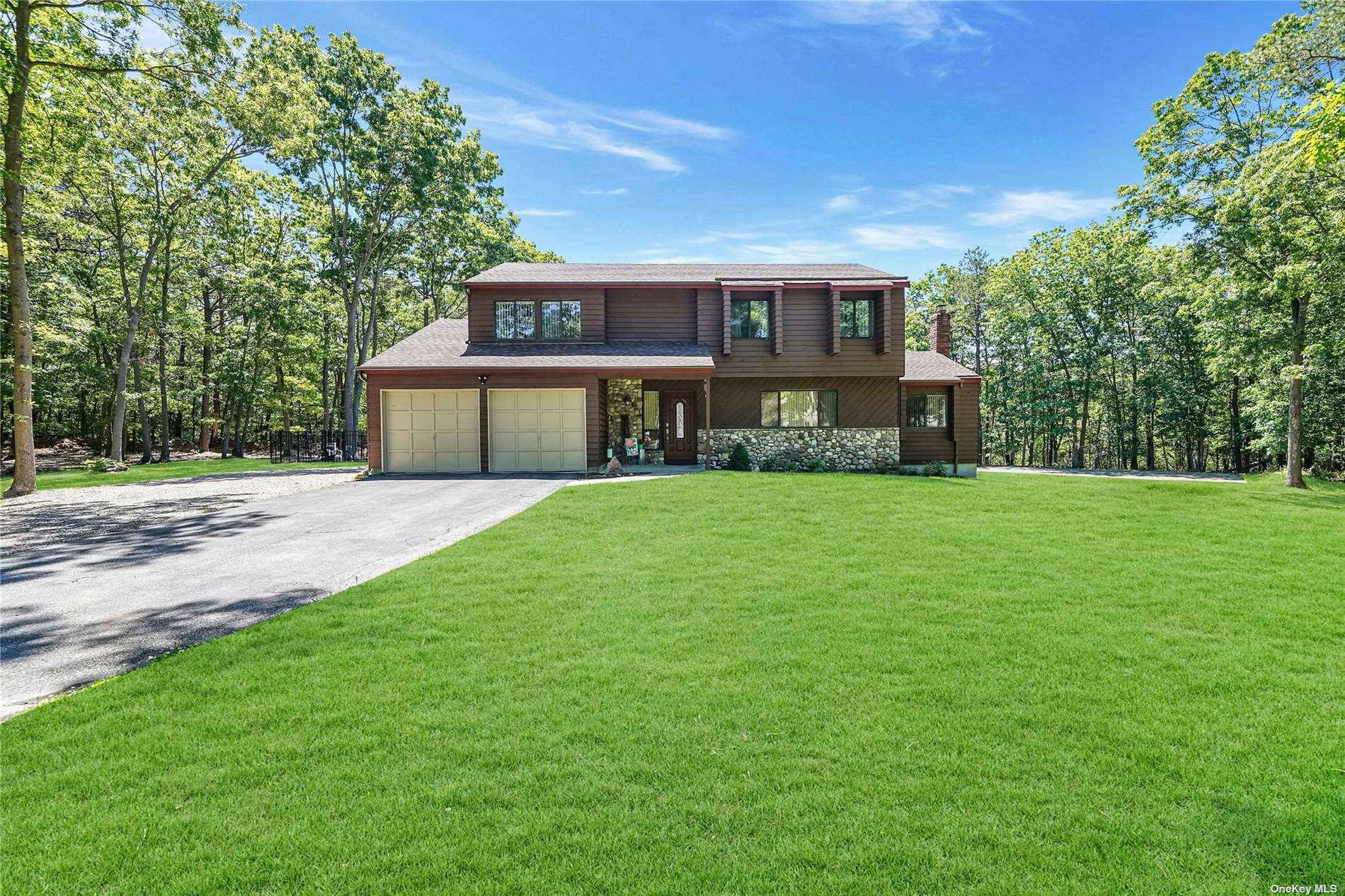 #1 photo, 11 Belvoir Court, サフォーク郡 Ridge , NY 11961