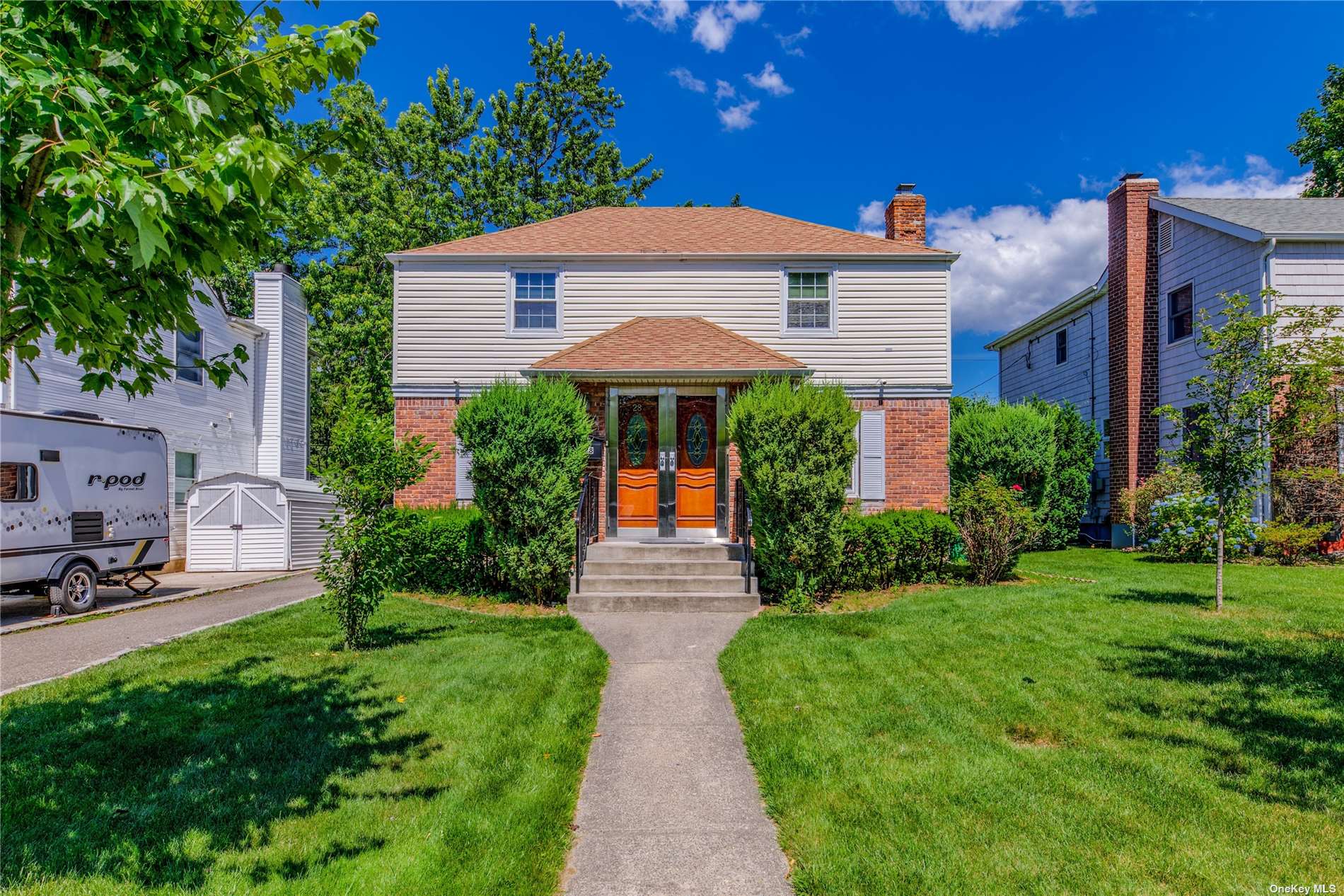 #1 photo, 28 Wilwade Road, Great Neck , NY 11020