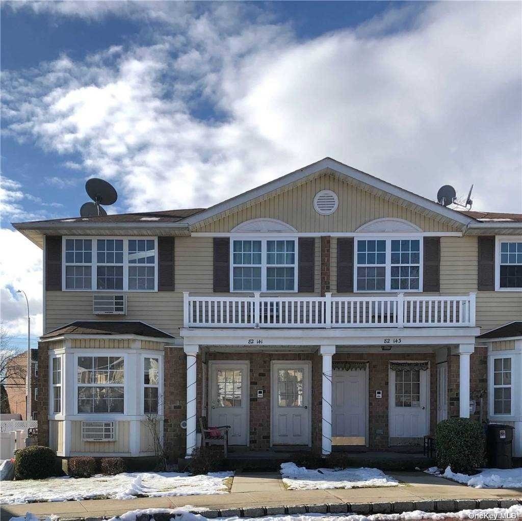 #1 photo, 82-141 Country Pointe Circle, Куинс ‖ Bellerose Manor , NY 11427