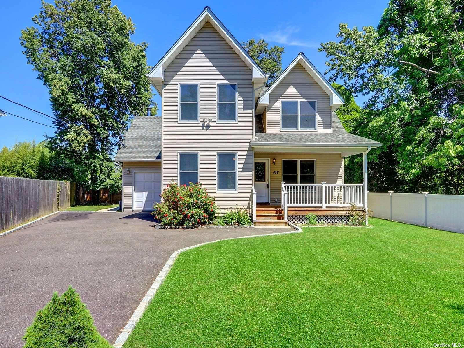 #1 photo, 418 Idaho Street, Lindenhurst , NY 11757