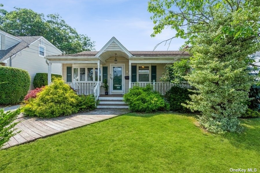 #1 photo, 84 5th Street, New Hyde Park , NY 11040