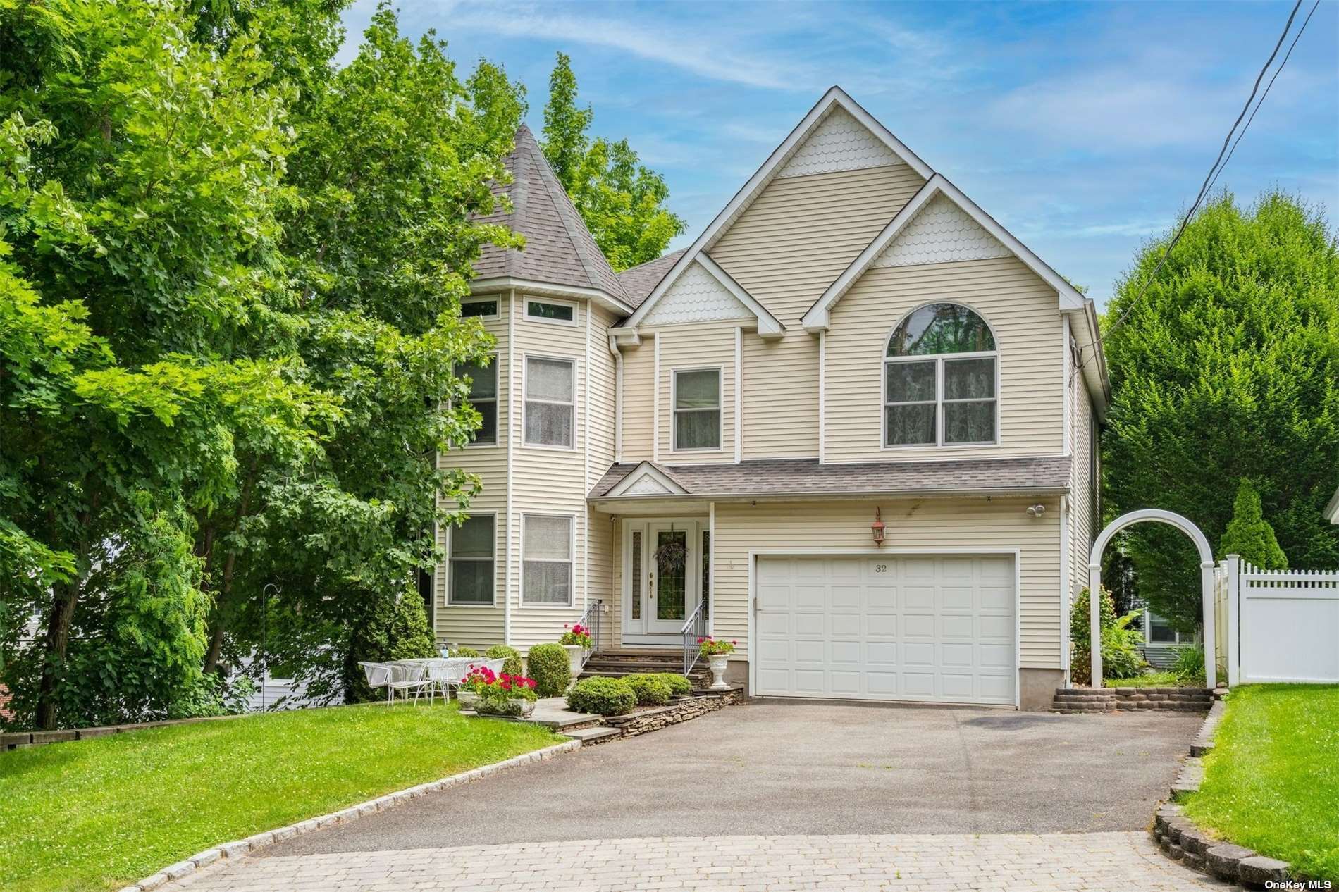 #1 photo, 32 Knollwood Avenue, サフォーク郡 Huntington , NY 11743