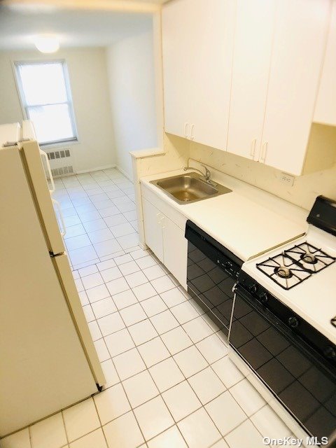 #1 photo, 241-20 Northern Boulevard, Douglaston , NY 11362