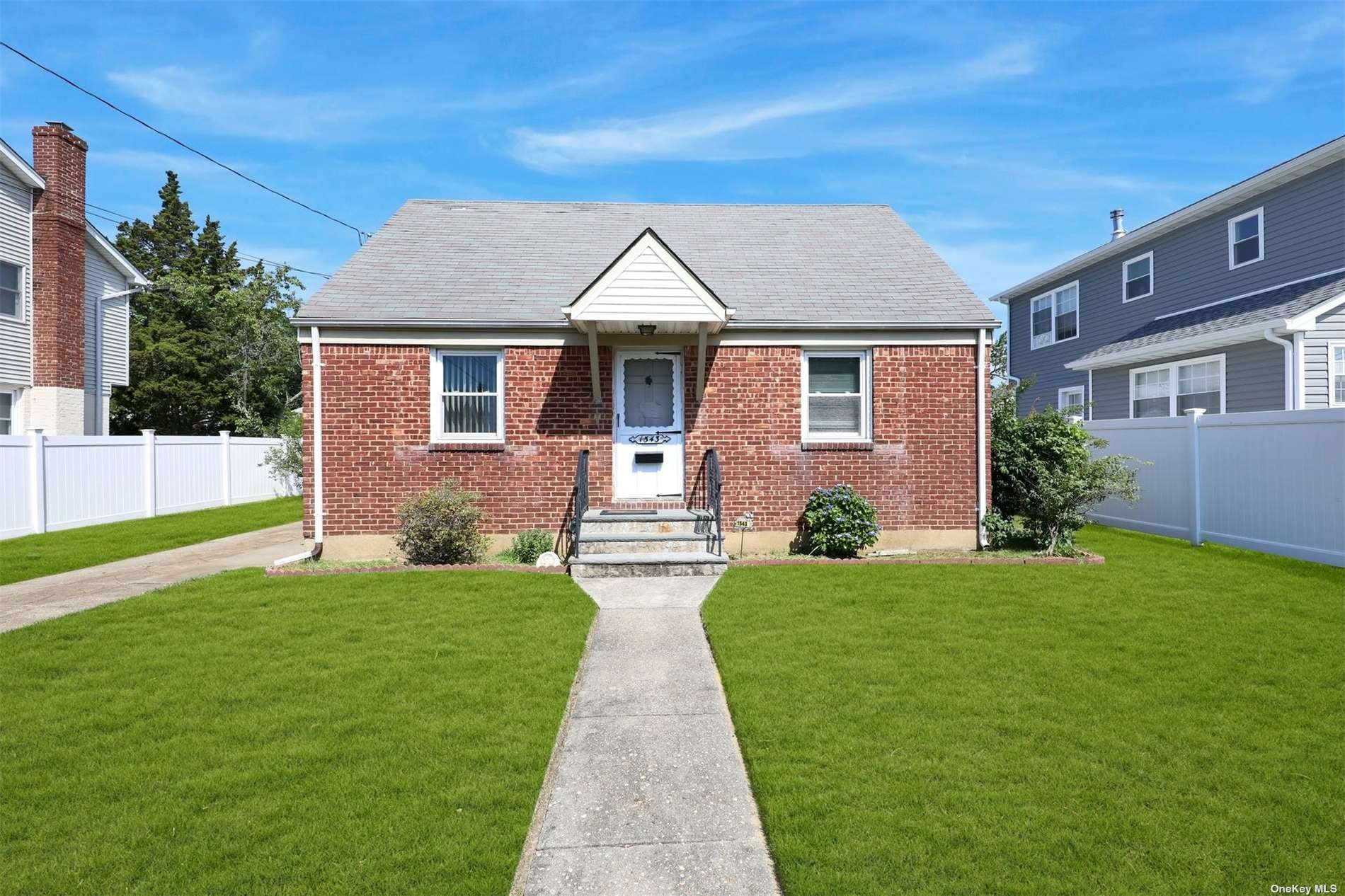 #1 photo, 1543 Sidney Place, ناسو East Meadow , NY 11554