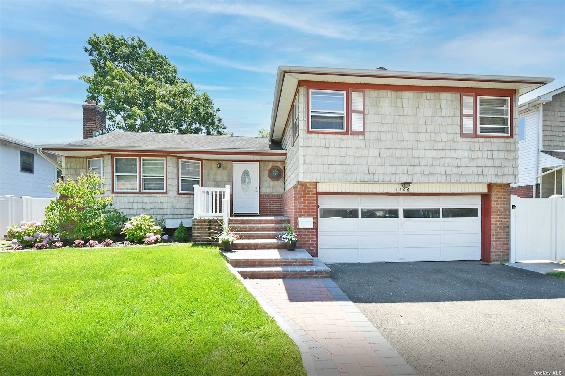 #1 photo, 1506 Sherwood Drive, ナッソー郡 East Meadow , NY 11554