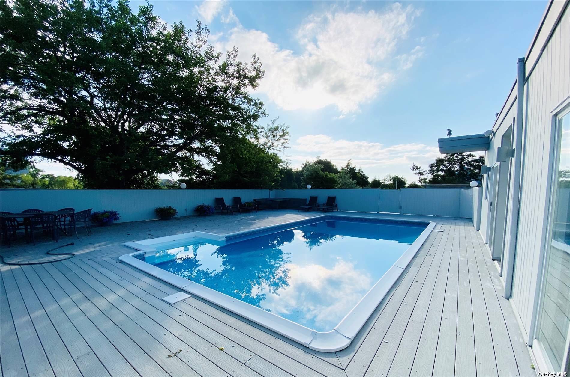 #1 photo, 22 Meadow Lane, 东长岛 汉普顿 Westhampton Beach , NY 11978