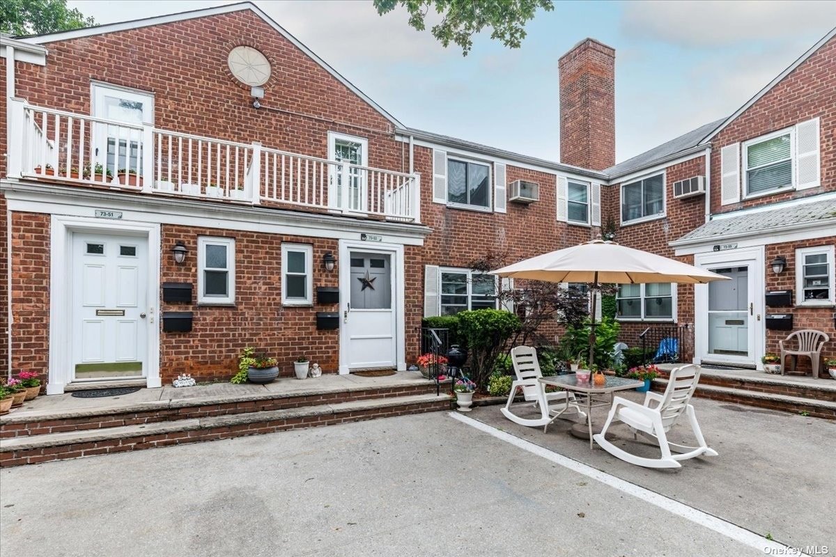 #1 photo, 73-53 255 Street, Glen Oaks , NY 11004