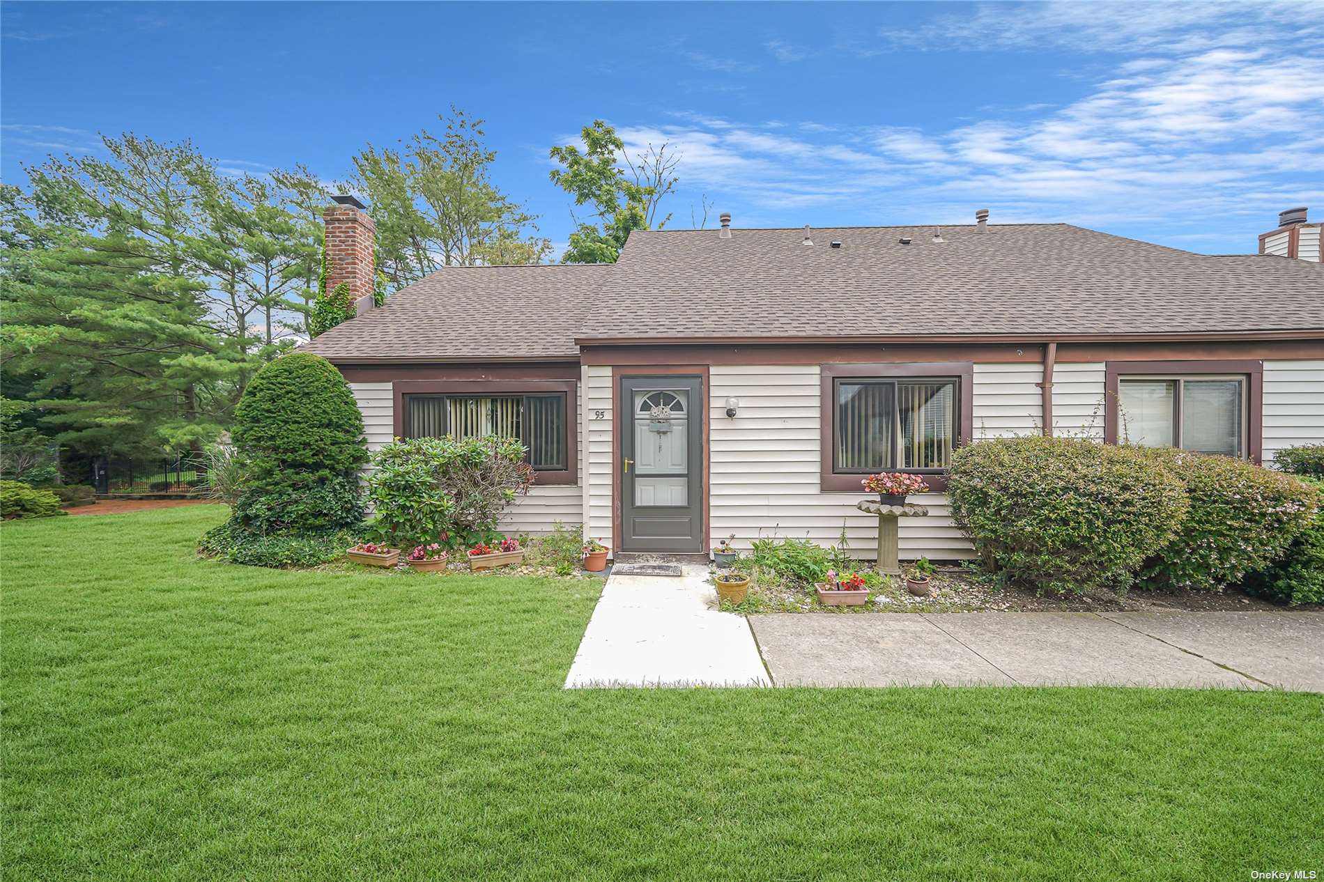 #1 photo, 95 Whistler Court, サフォーク郡 Middle Island , NY 11953