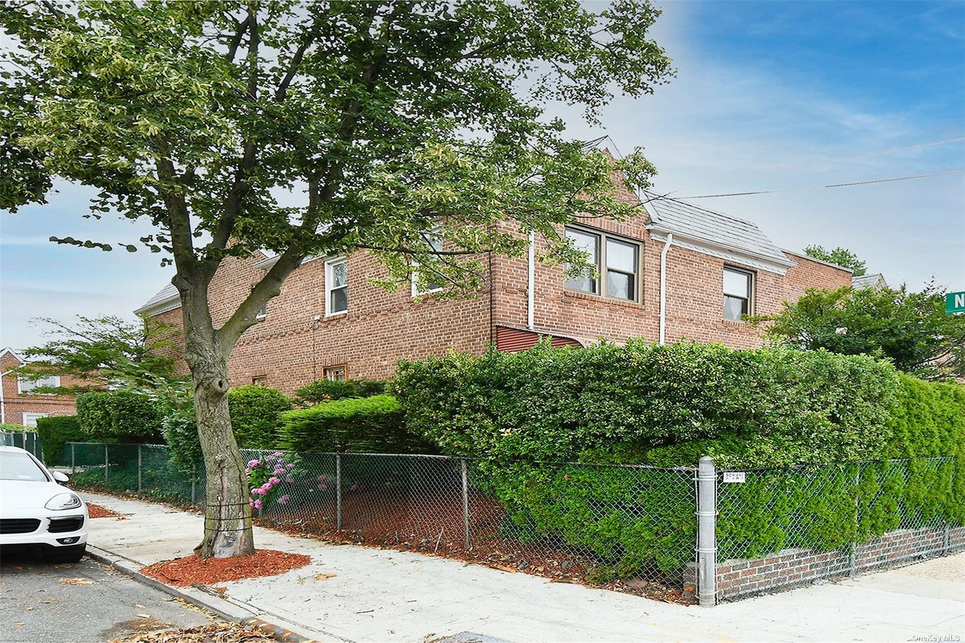 #1 photo, 189-01 114th Drive, Saint Albans , NY 11412