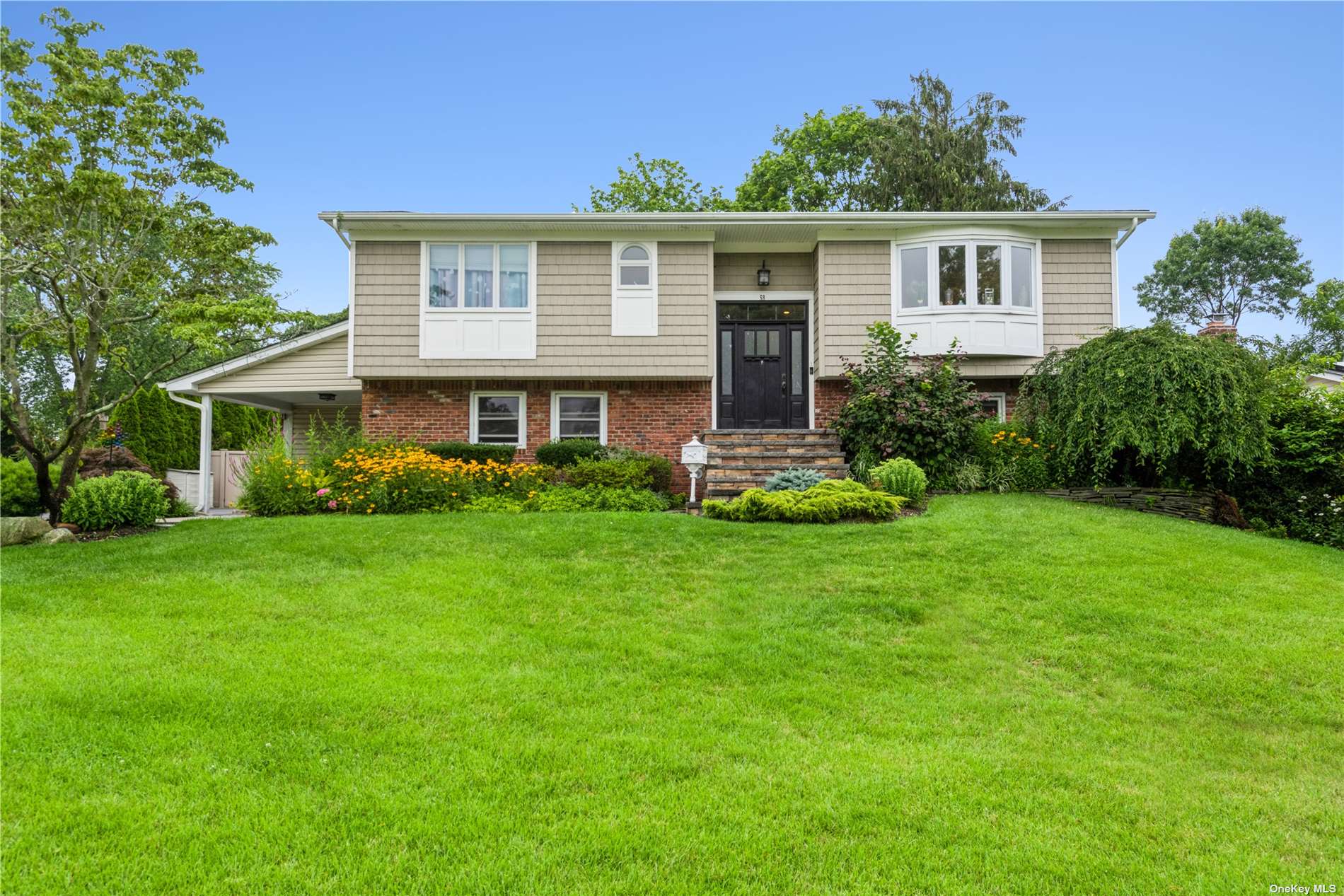 #1 photo, 58 Marie Crescent, सफ़ोक काउंटी Commack , NY 11725