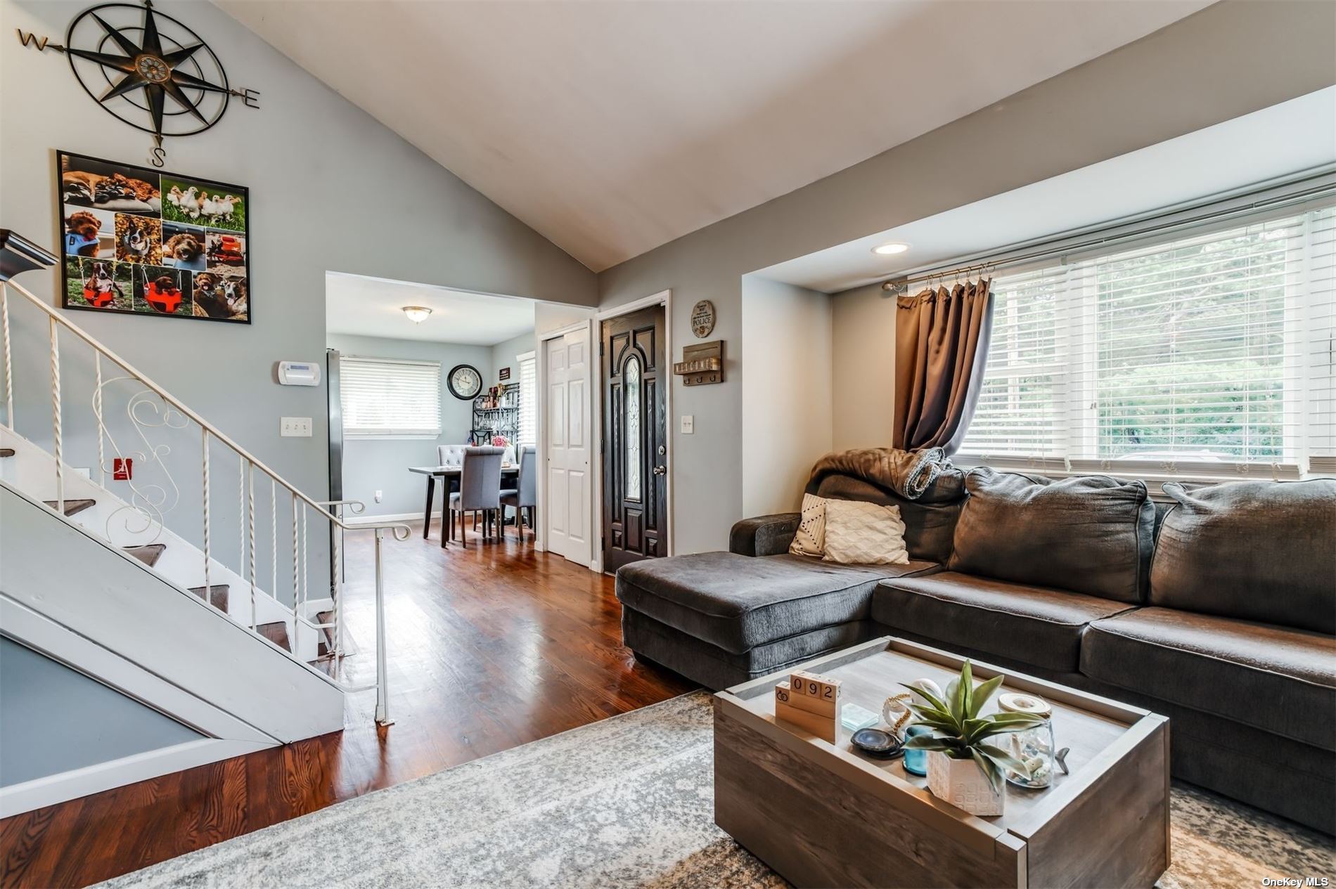 #1 photo, 24 Whitman Avenue, サフォーク郡 Port Jefferson Station , NY 11776