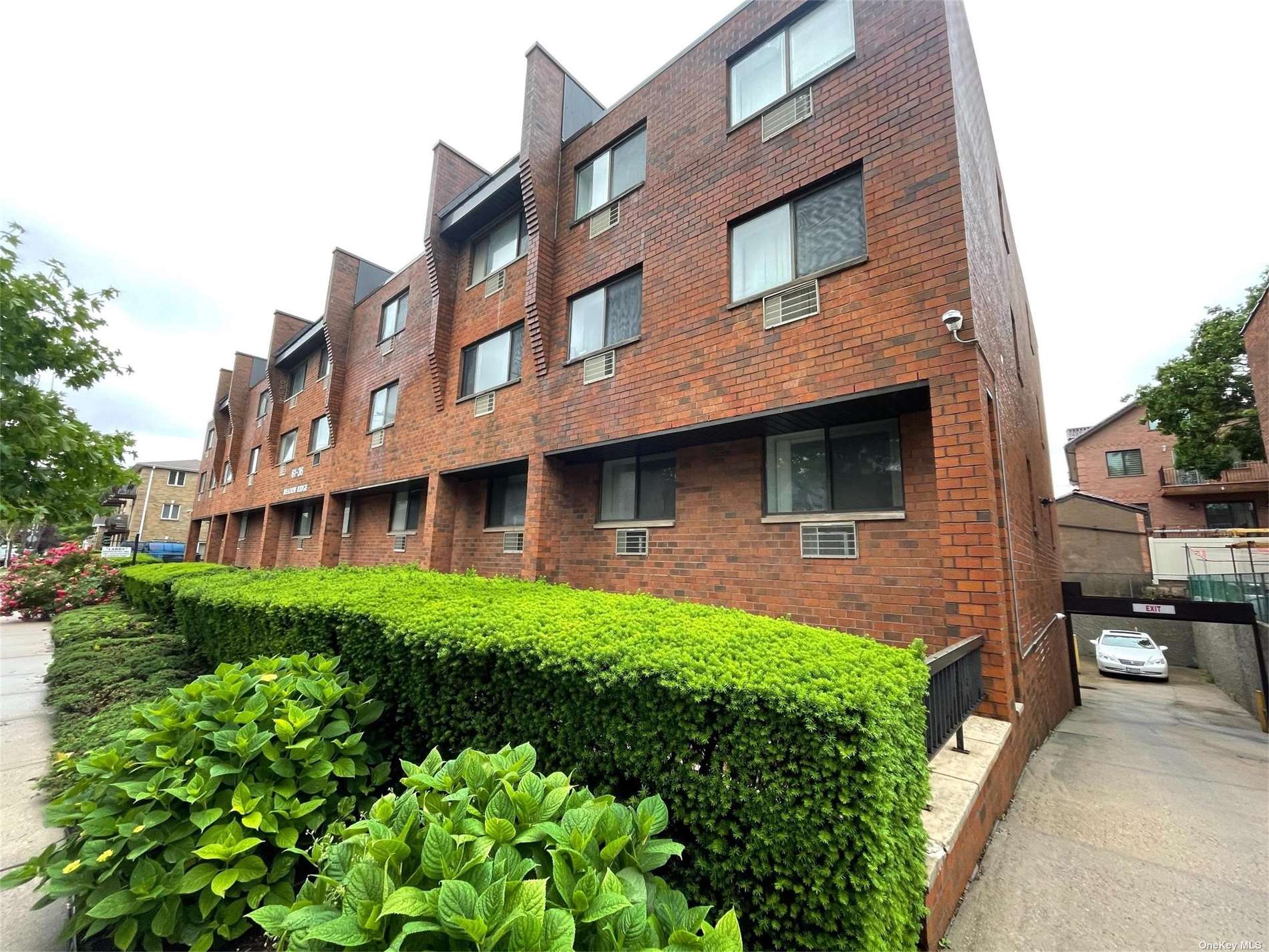 #1 photo, 61-36 170th Street, 皇后区 新鲜草原 Fresh Meadows , NY 11365