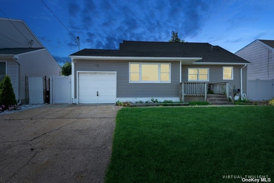 #1 photo, 105 Justice Street, מחוז סאפוק West Babylon , NY 11704