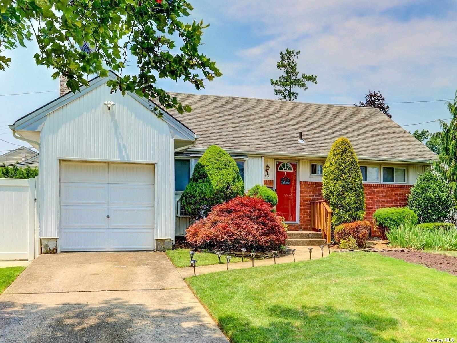 #1 photo, 948 W Shelley Road, ナッソー郡 North Bellmore , NY 11710