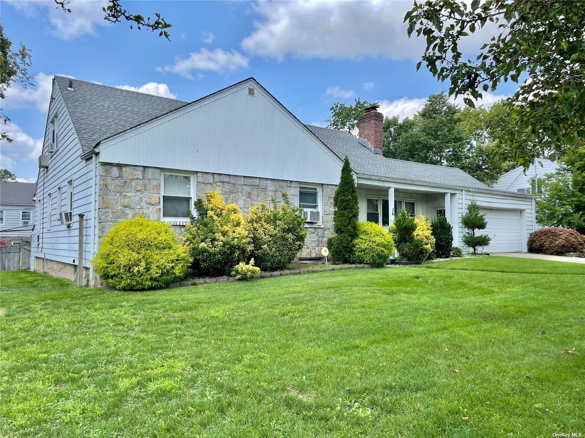 #1 photo, 370 Maryland Avenue, Freeport , NY 11520