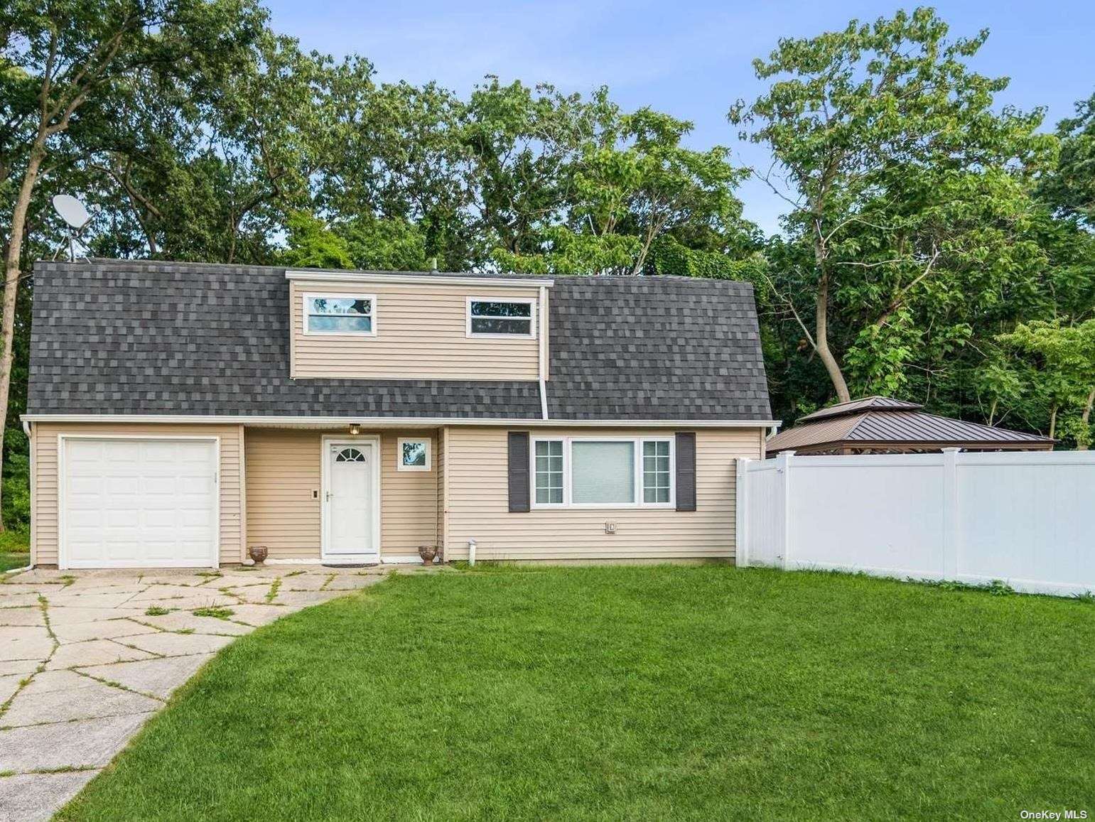 #1 photo, 128 Mooney Pond Road, Selden , NY 11784