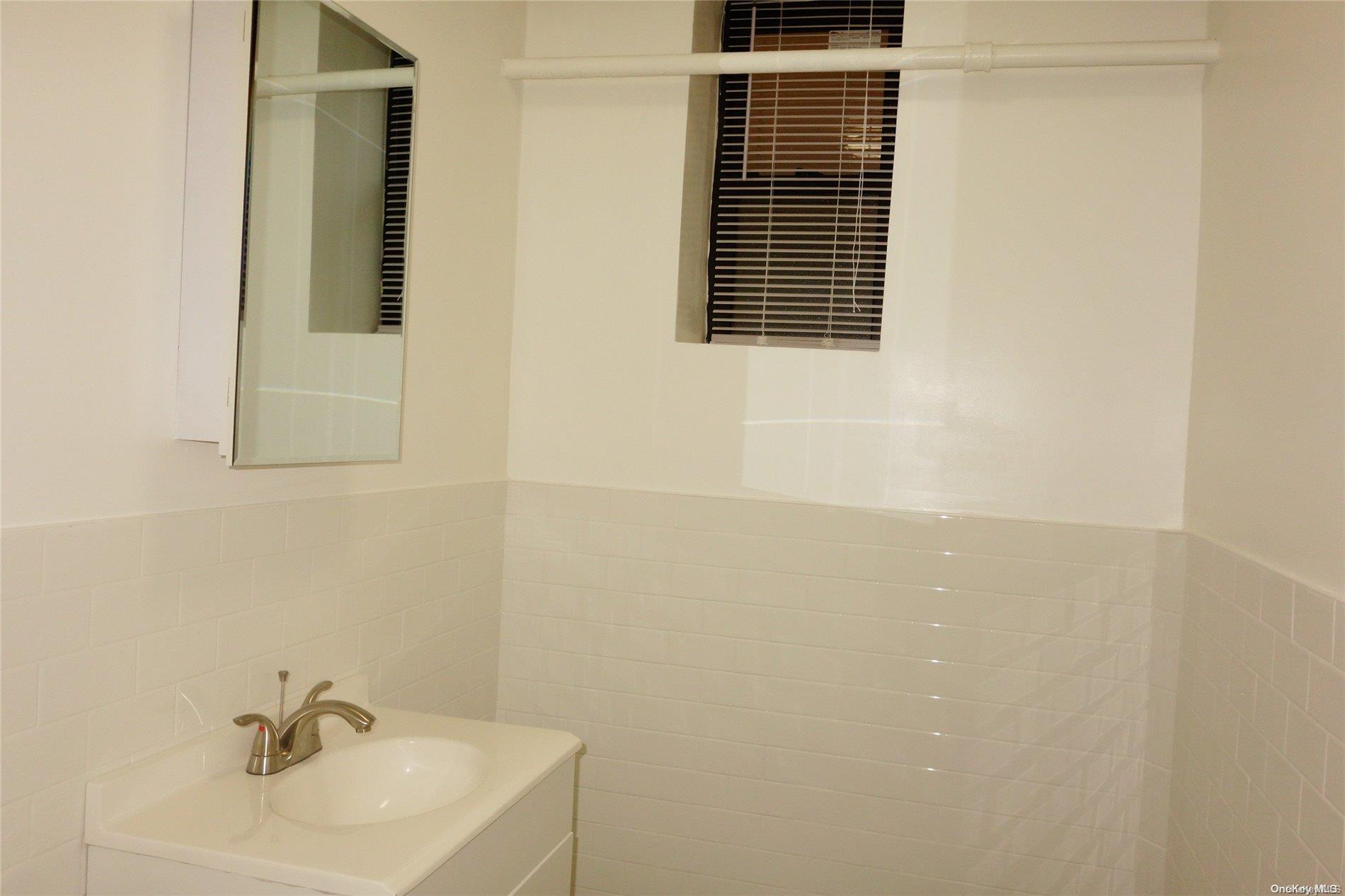 #4 photo, 143-45 Sanford Avenue, クイーンズ区 Flushing , NY 11355