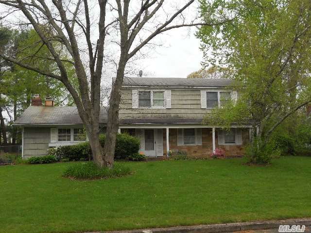 #1 photo, 12 Hallowell Lane, サフォーク郡 Coram , NY 11727