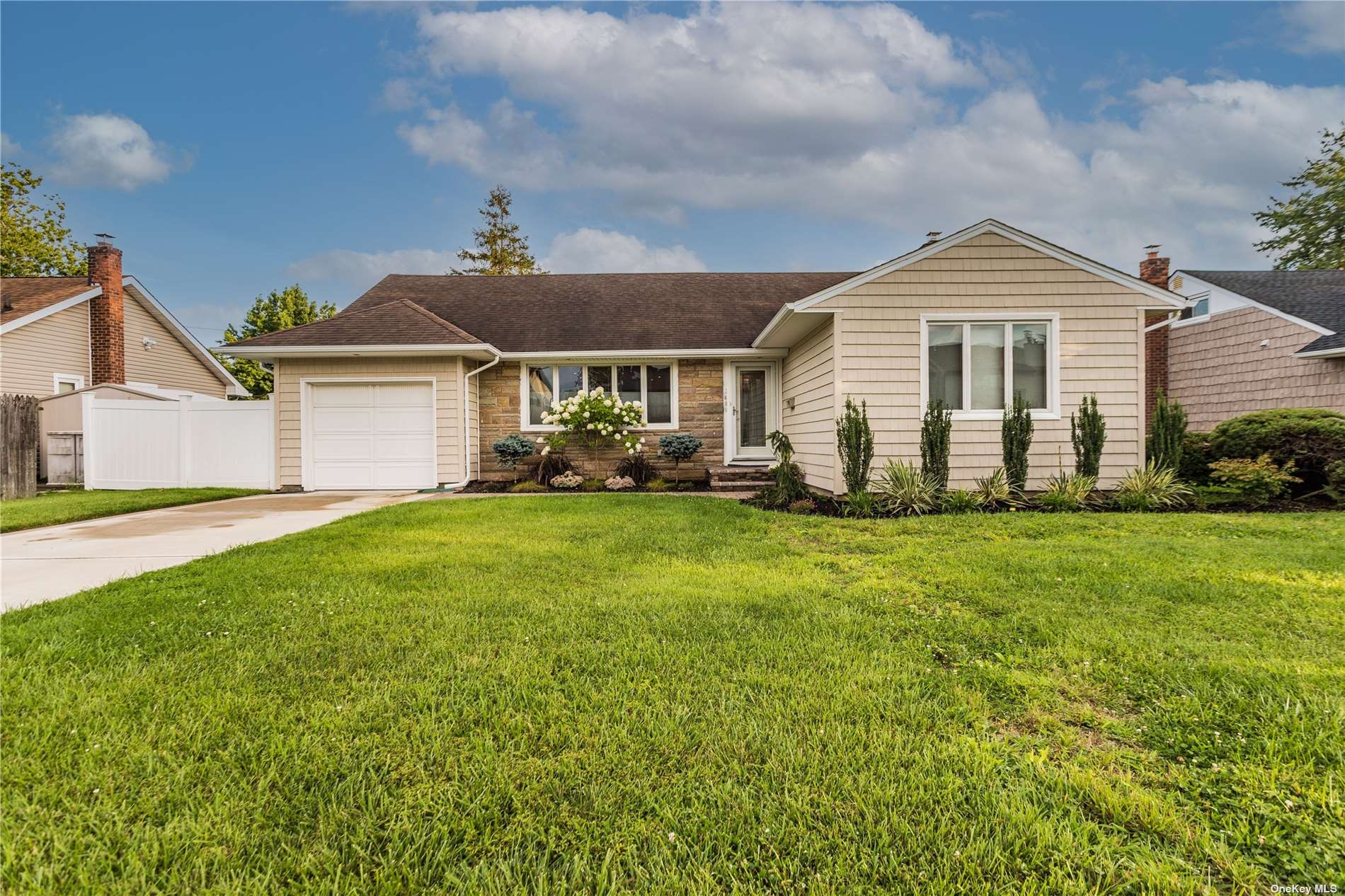 #1 photo, 3480 Jerusalem Avenue, 롱 아일랜드 Wantagh , NY 11793