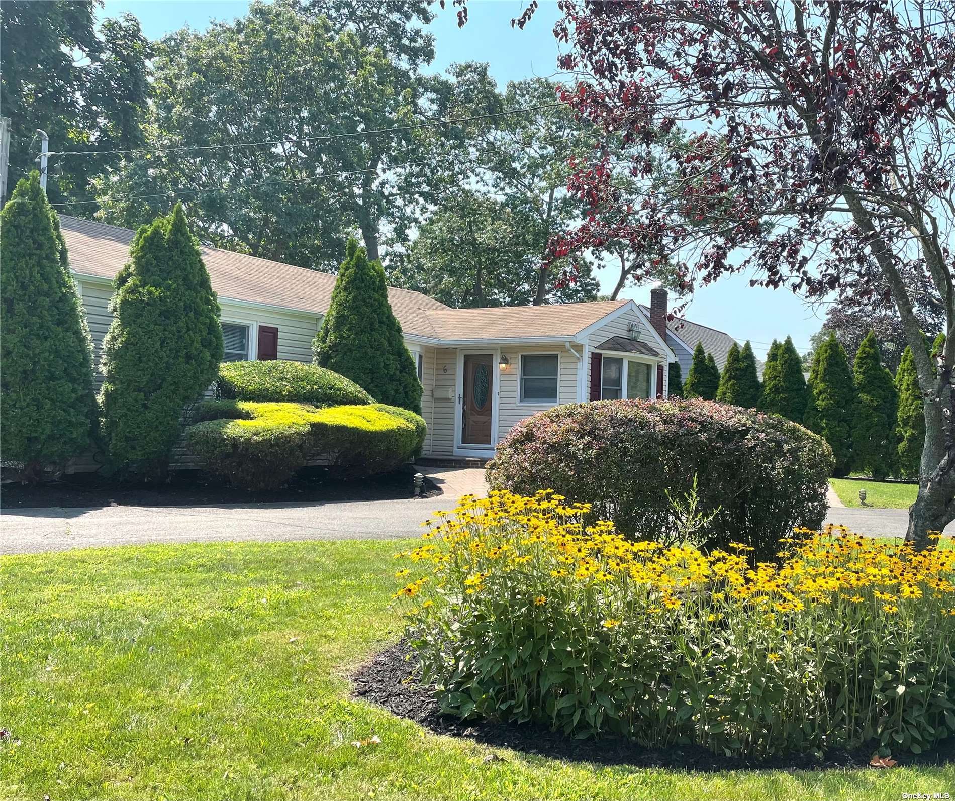 #1 photo, 6 Lakewood Avenue, Lake Ronkonkoma , NY 11779