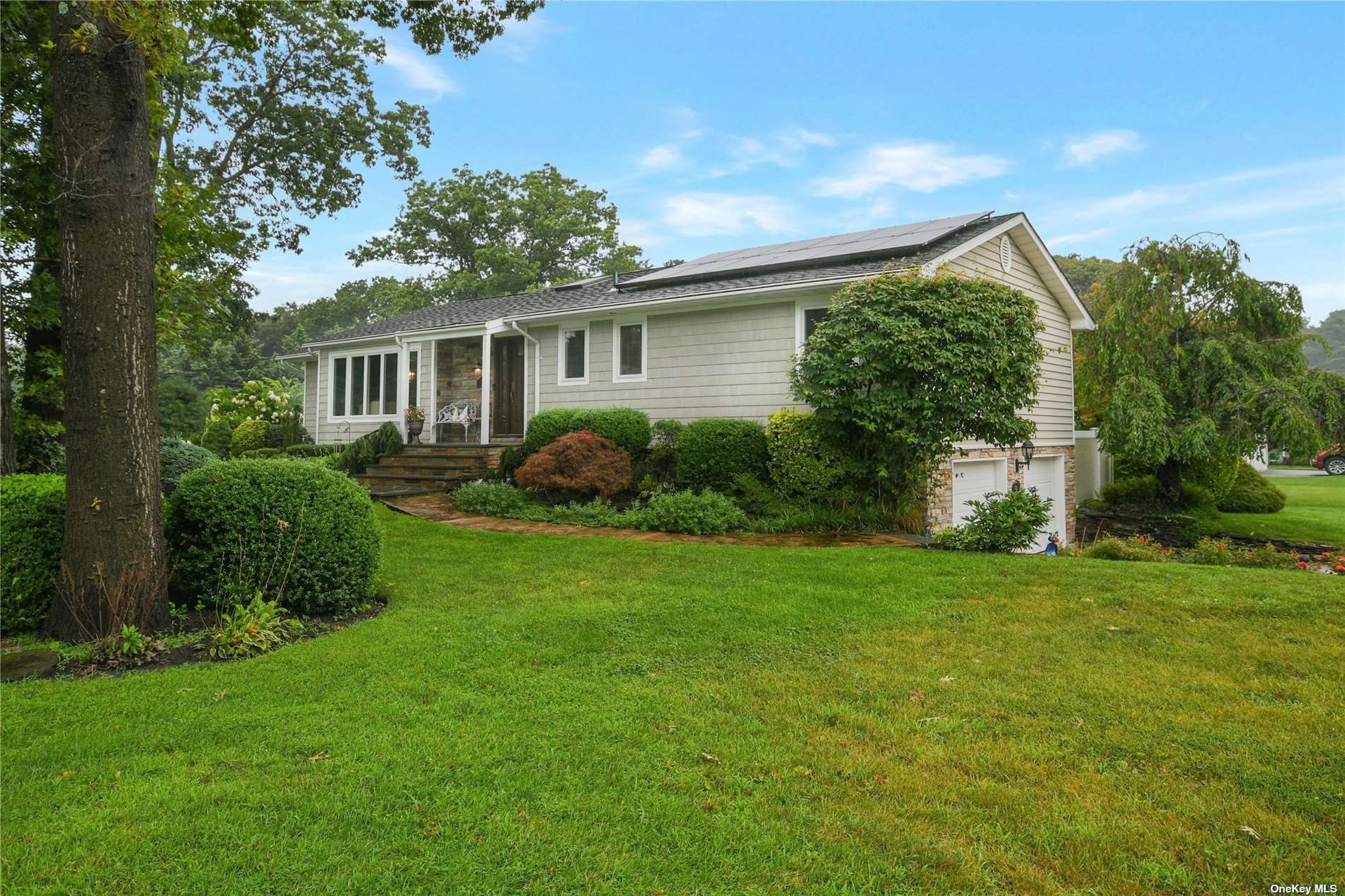 #1 photo, 1 Canterbury Lane, Nesconset , NY 11767