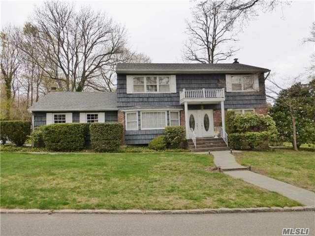 #1 photo, 2 Bronze Ct, सफ़ोक काउंटी Huntington , NY 11743